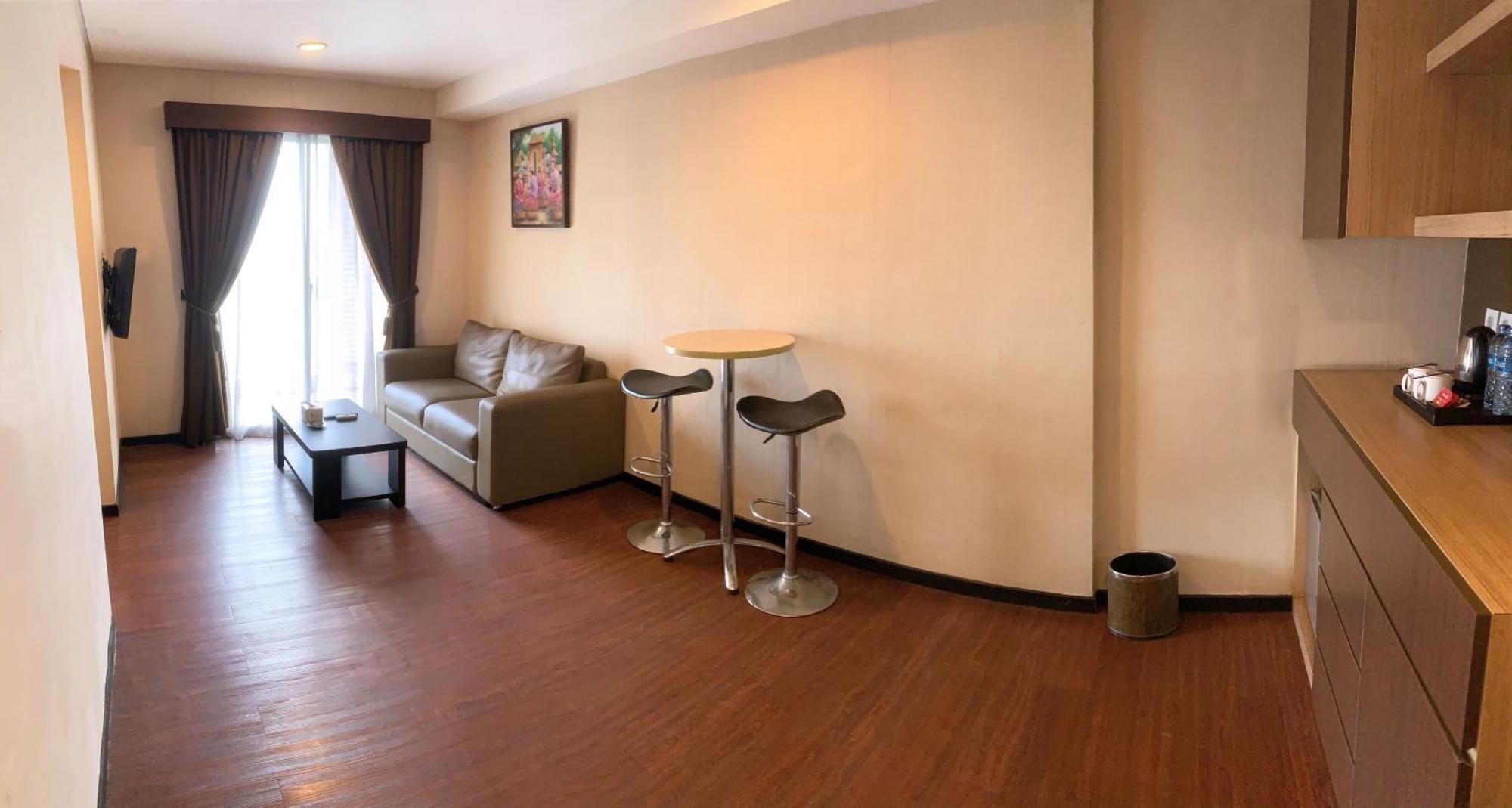 Nemuru Grand Serpong Panunggangah Εξωτερικό φωτογραφία